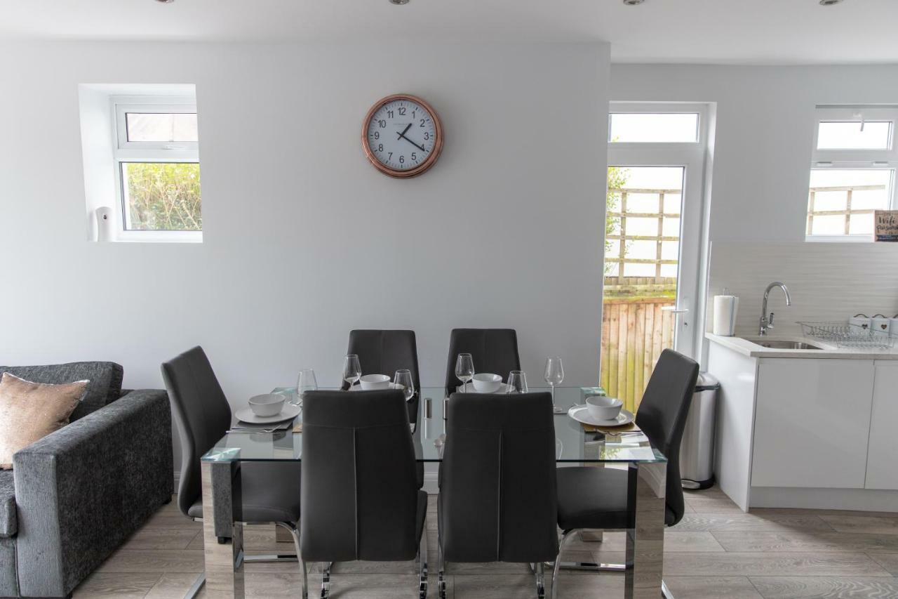 London Northwick Park Serviced Apartments By Riis Property Harrow Exteriör bild