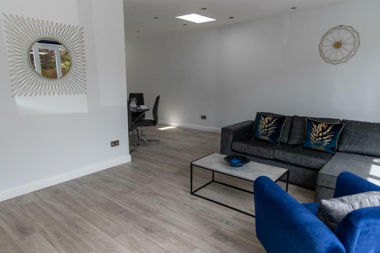 London Northwick Park Serviced Apartments By Riis Property Harrow Exteriör bild